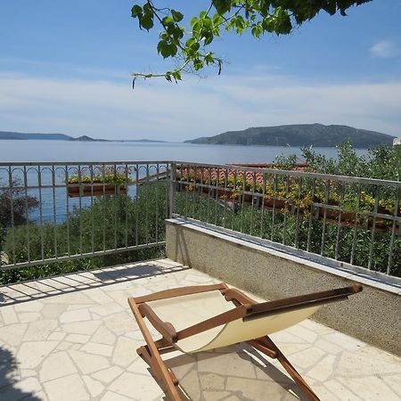 Apartments Lovric - 30 Meters To The Beach Trogir Luaran gambar