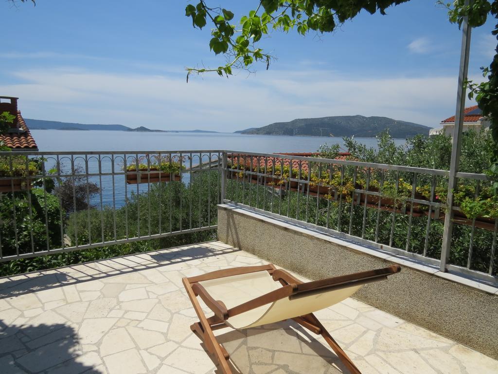 Apartments Lovric - 30 Meters To The Beach Trogir Luaran gambar