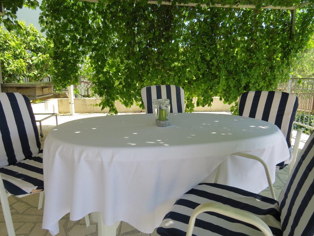 Apartments Lovric - 30 Meters To The Beach Trogir Luaran gambar