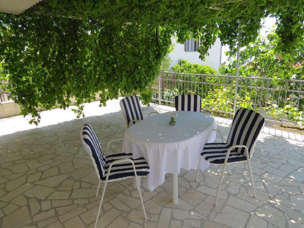 Apartments Lovric - 30 Meters To The Beach Trogir Luaran gambar