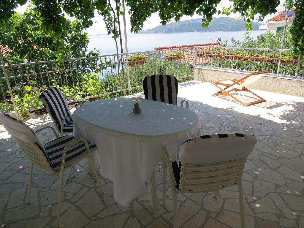 Apartments Lovric - 30 Meters To The Beach Trogir Luaran gambar