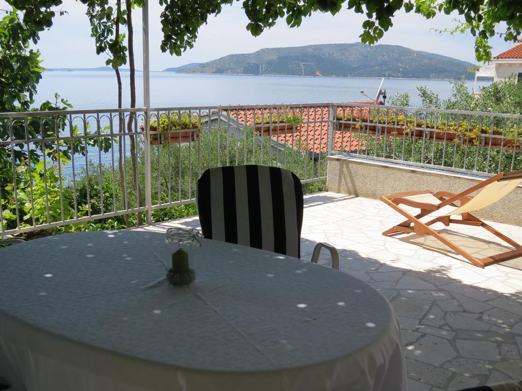 Apartments Lovric - 30 Meters To The Beach Trogir Luaran gambar