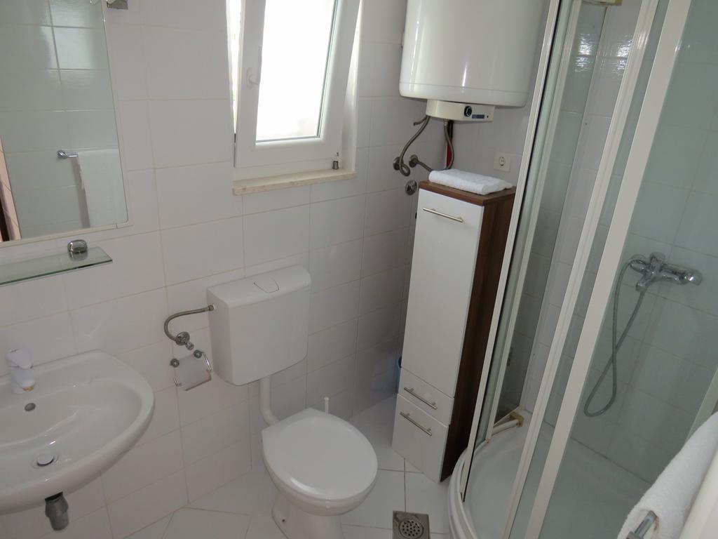Apartments Lovric - 30 Meters To The Beach Trogir Luaran gambar