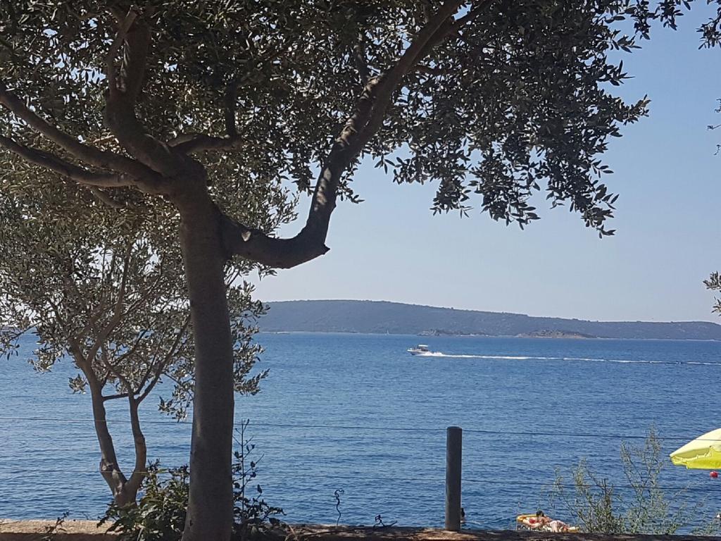Apartments Lovric - 30 Meters To The Beach Trogir Luaran gambar