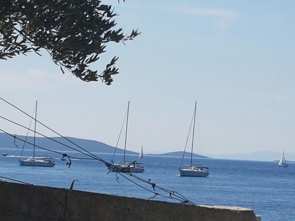 Apartments Lovric - 30 Meters To The Beach Trogir Luaran gambar
