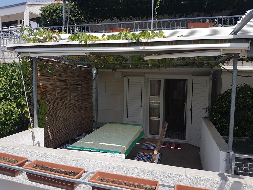 Apartments Lovric - 30 Meters To The Beach Trogir Luaran gambar