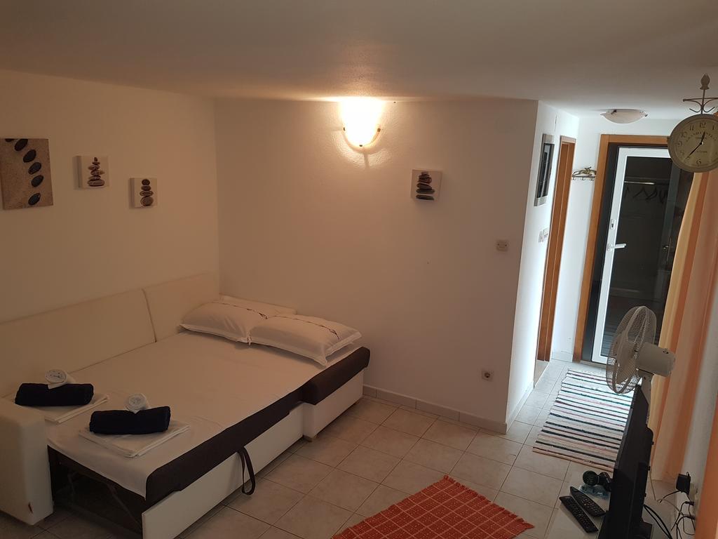 Apartments Lovric - 30 Meters To The Beach Trogir Luaran gambar