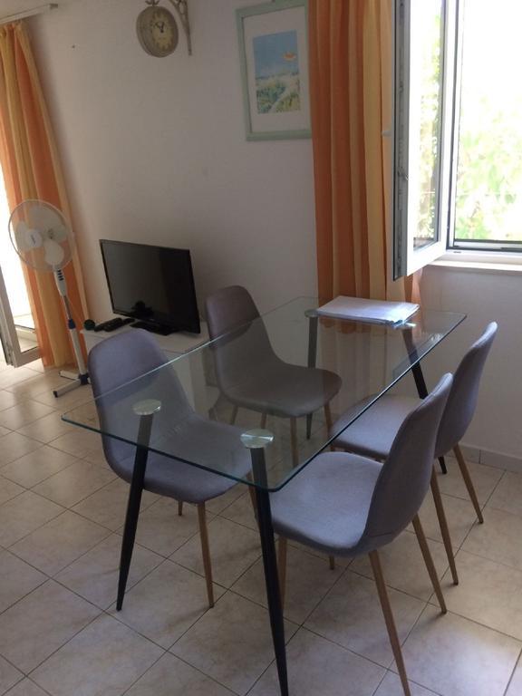 Apartments Lovric - 30 Meters To The Beach Trogir Luaran gambar