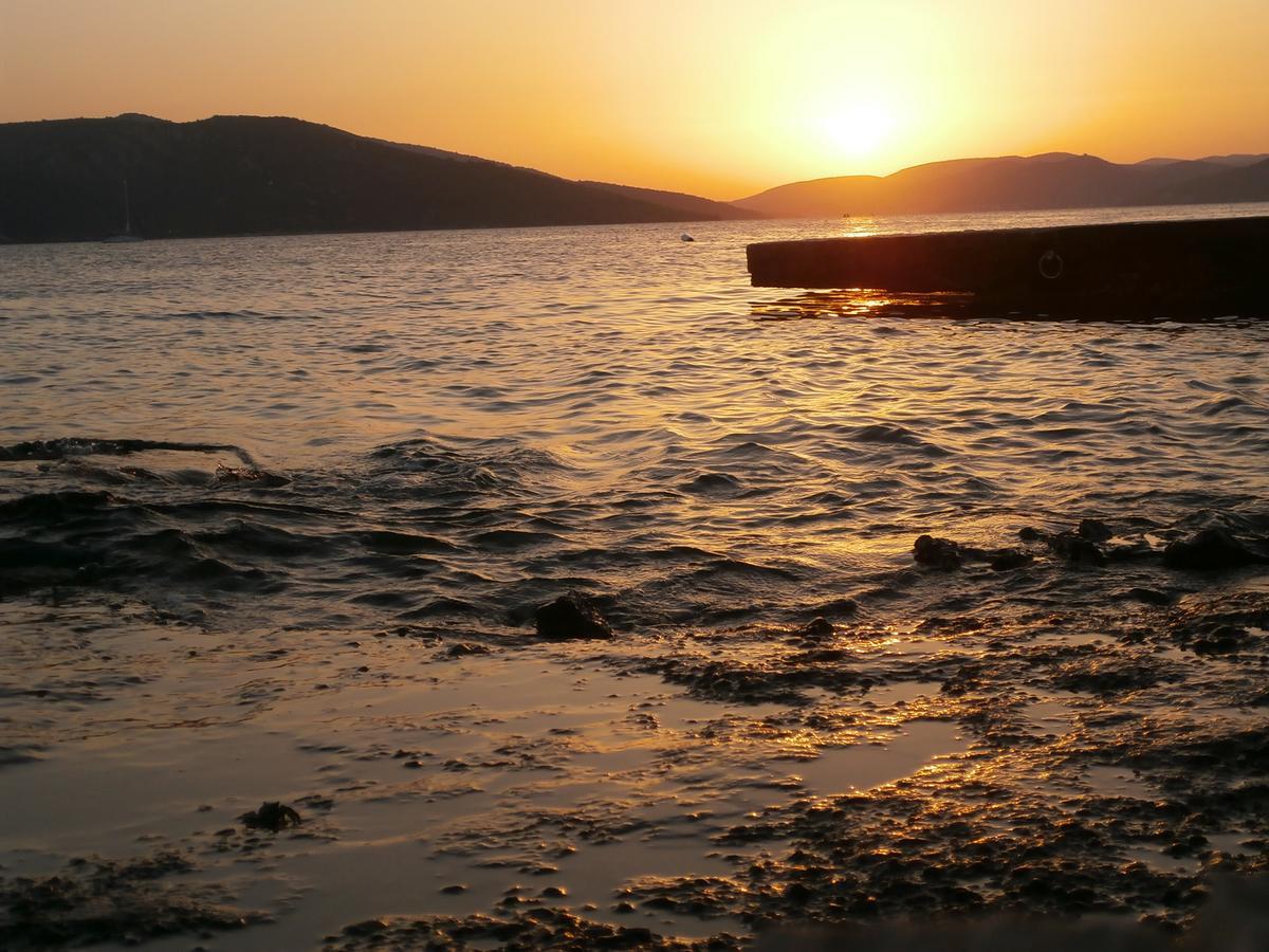 Apartments Lovric - 30 Meters To The Beach Trogir Bilik gambar